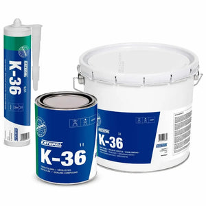 Tri nádoby s bitúmenovými lepidlami Katepal K-36 od spoločnosti KATEPAL Oy: tuba, malá plechovka a veľké vedro, všetky s modrými a bielymi etiketami s údajmi o výrobku pre strešné šindle.